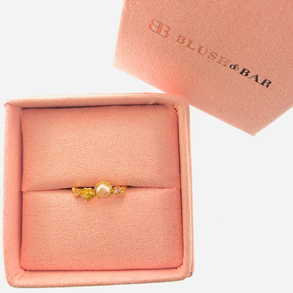 Women’s Blush & Bar Gold Grace Pearl Ring